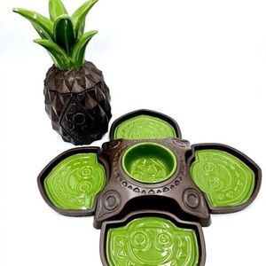 Walt Disney World 50th Anniversary Polynesian Resort 7 Piece Hospitality Set